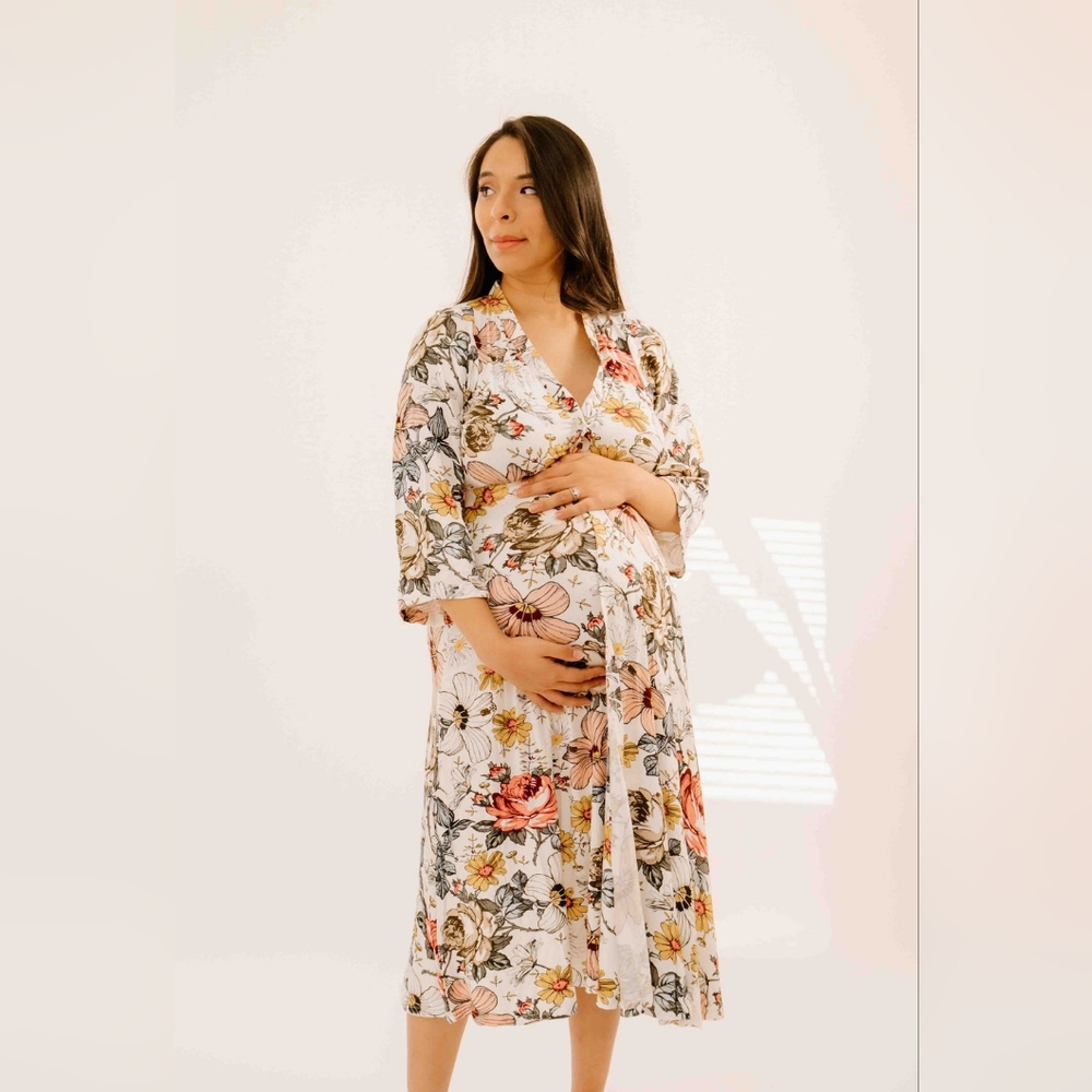 Lila NWOT Labor Postpartum Gown - White Floral Midi - Size Standard - Never Worn